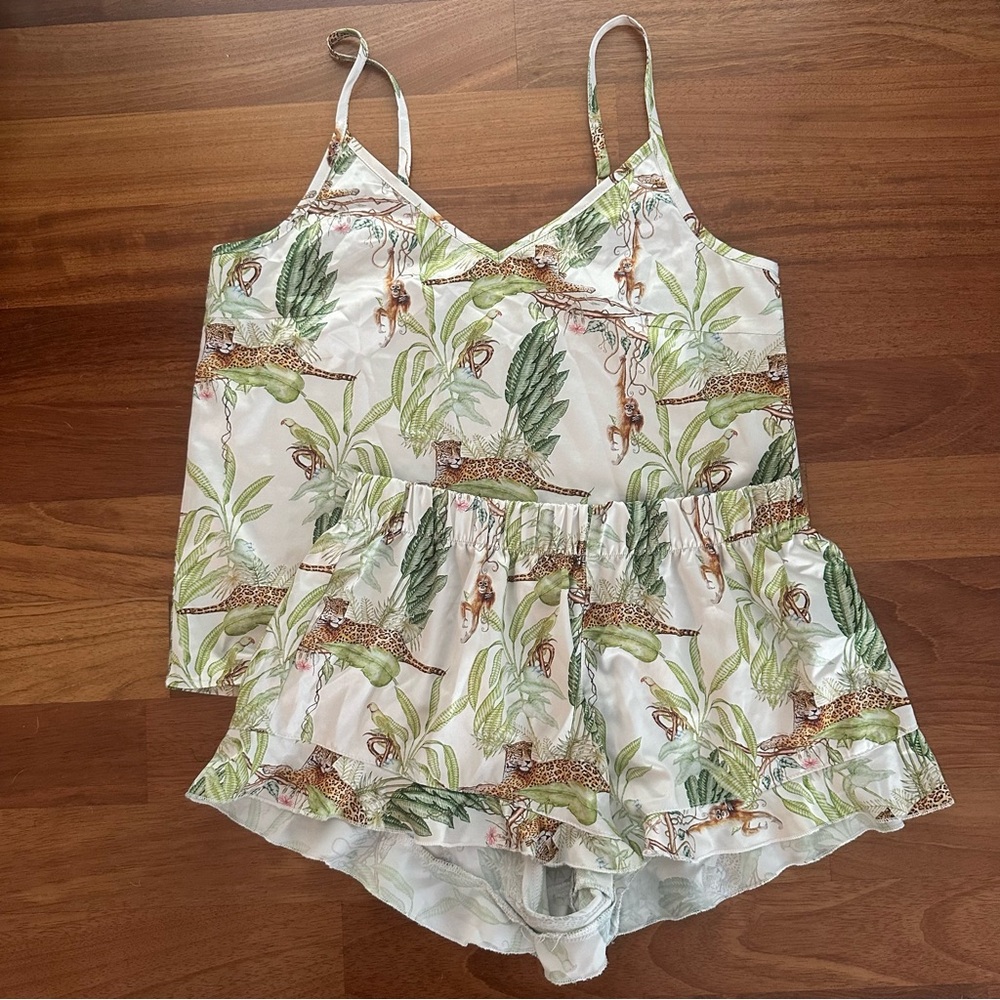 Chelsea Peers satin cami and shorts pajama set in Jungle Print